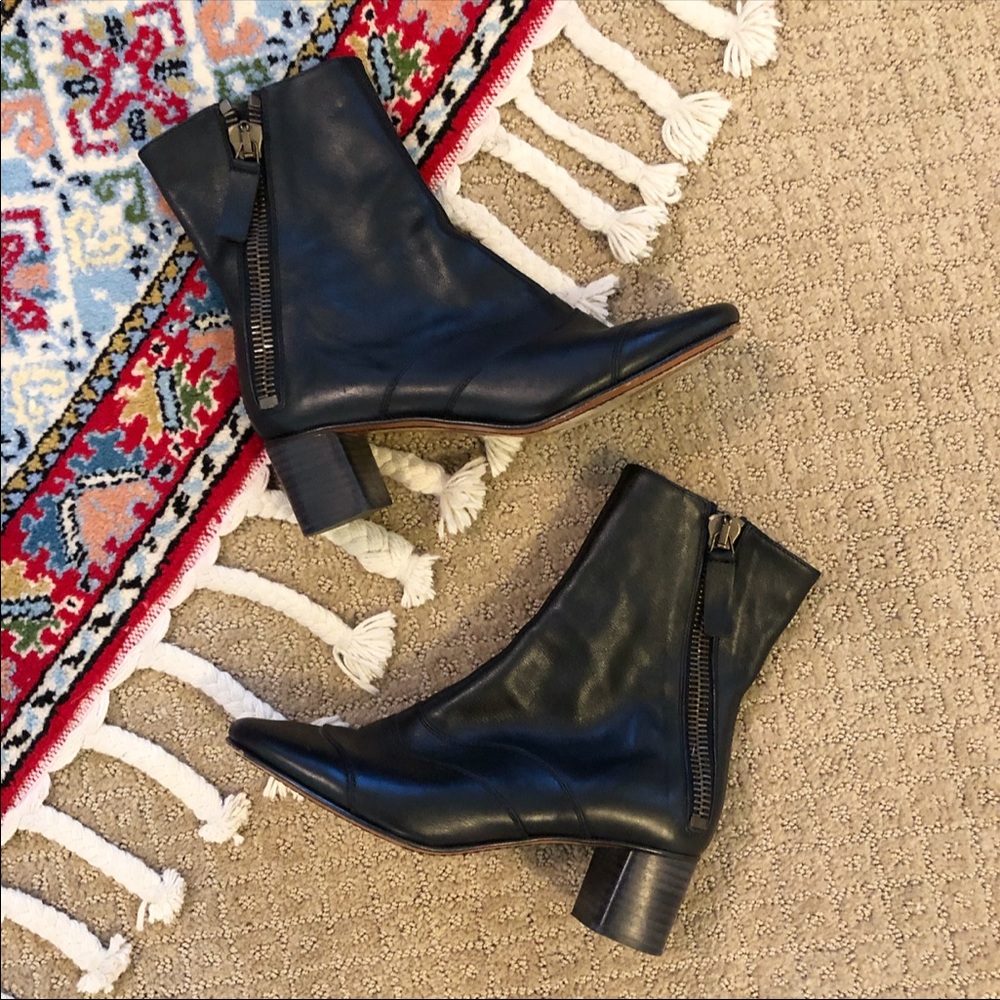 Chloe Black Leather Zipper Heeled Ankle Boots